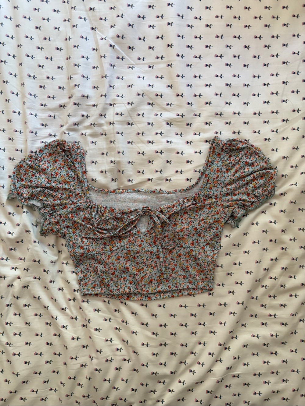 Sage Green Floral Puff-Sleeve Crop Top